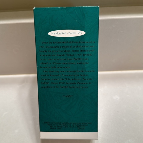 Brunette Debut 1959 Barbie Ornament 1995 - Picture 2 of 9
